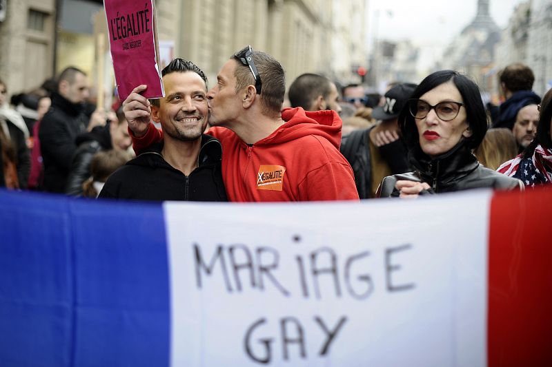 Masiva manifestación en París a favor del matrimonio homosexual