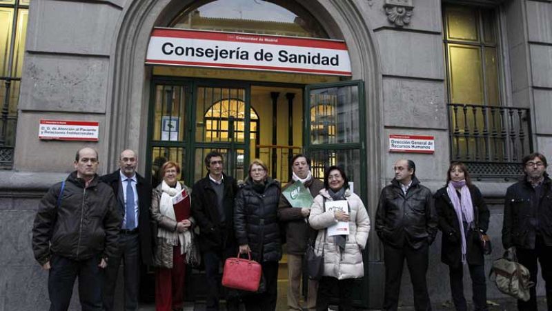 Los sindicatos presentan un plan para ahorrar 510 millones sin privatizar hospitales en Madrid