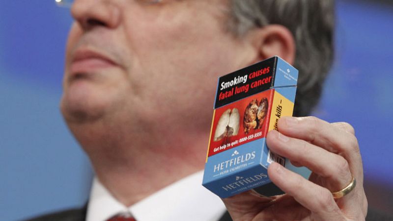 Europa propone aumentar las advertencias sanitarias en el tabaco y prohibir el de sabores