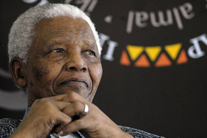 Nelson Mandela abandona el hospital
