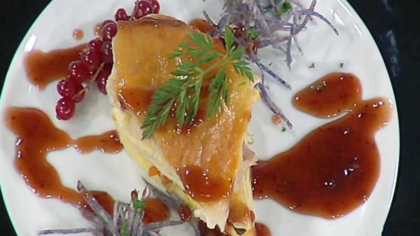 Cocina con Sergio - Delicias crujientes de cochinillo con patatas violetas - Ver ahora