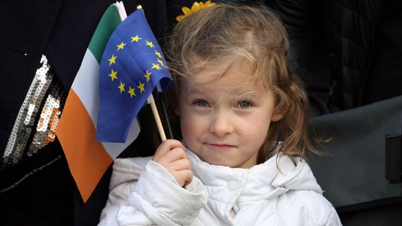 Dos años después de su rescate, Irlanda asume la presidencia de una Unión Europea en grave crisis