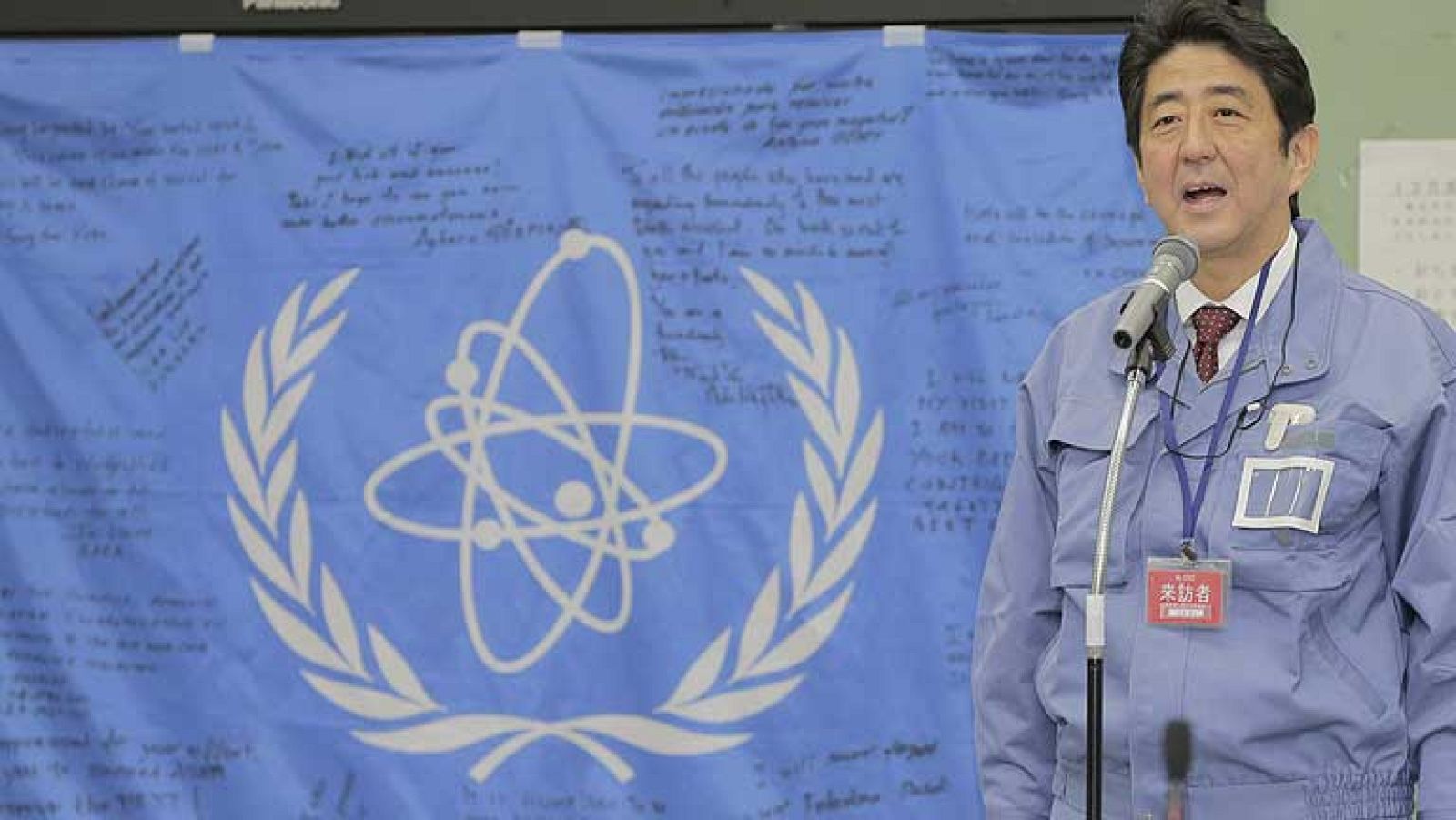 El primer ministro japonés visita Fukushima