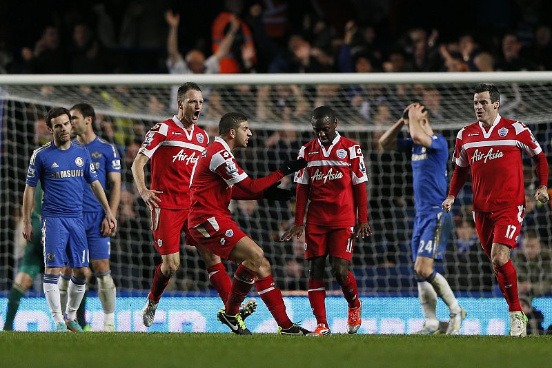 El Chelsea se la pega ante el colista Queen's Park Rangers (0-1)