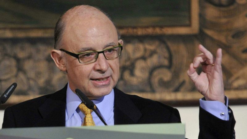 Hacienda avisa de que siete CC.AA. no cumplen con sus planes contra el déficit hasta septiembre