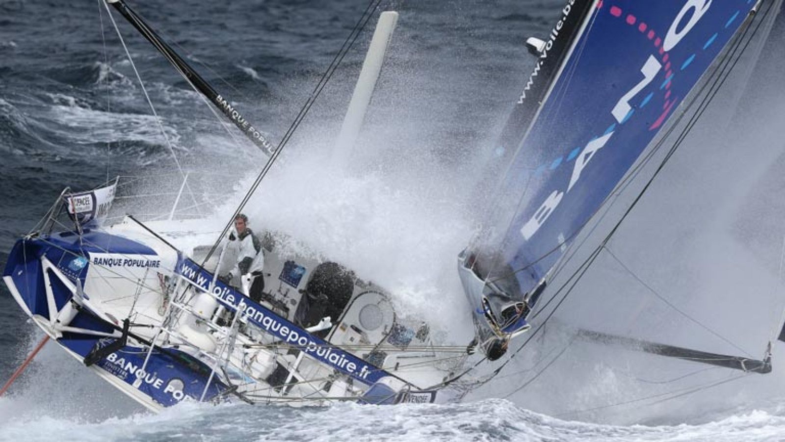 El 'Banque Populaire' ataca el liderato del 'Macif' - Conexión tdp | Ver