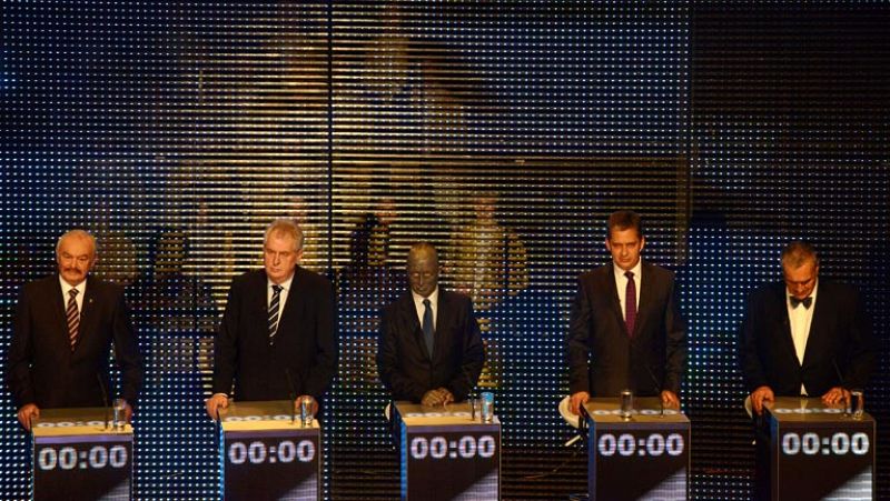 Comienzan las elecciones para elegir al nuevo presidente de la República Checa