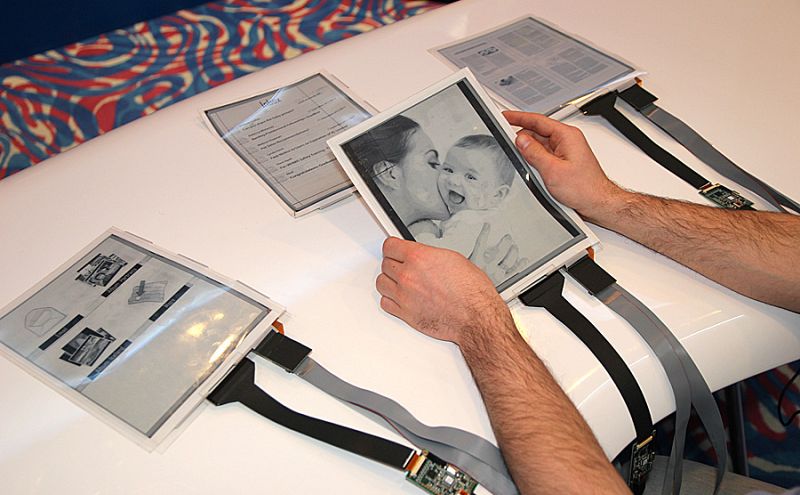 PaperTab: ejemplo de cómo serán las interfaces de las tabletas de plástico flexible del futuro