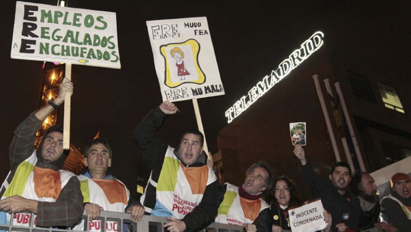 Trabajadores de Telemadrid se encierran de forma indefinida tras conocer su inminente despido