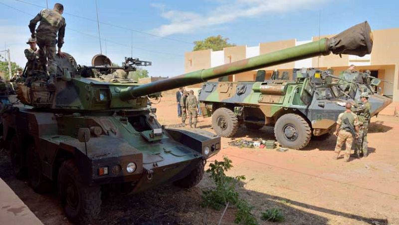 Hollande asegura que los terroristas en Mali serán "destruidos o capturados"