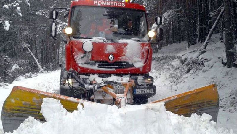 Alerta en 35 provincias por el temporal de lluvia y nieve que afecta sobre todo a Navarra y Huesca
