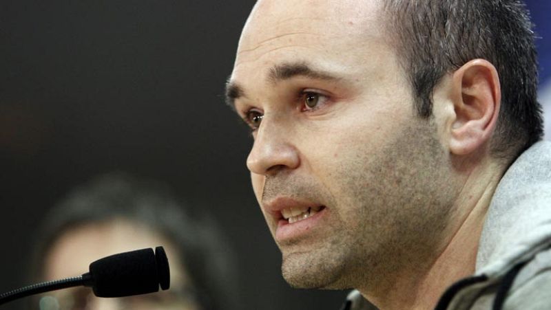 Iniesta: "Valdés será mi portero hasta el último día que esté aquí"