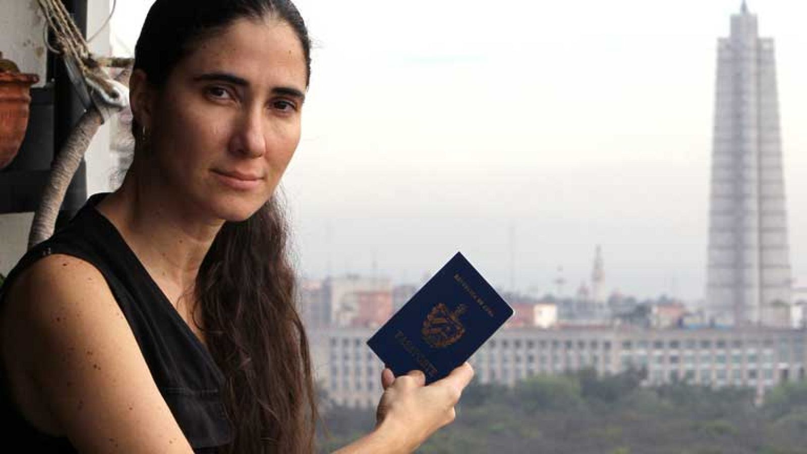 La bloguera Yoani Sánchez obtiene finalmente su pasaporte cubano