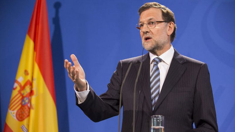 Rajoy reitera la falsedad de los papeles de Bárcenas salvo "alguna cosa" y se ve con "fuerza"