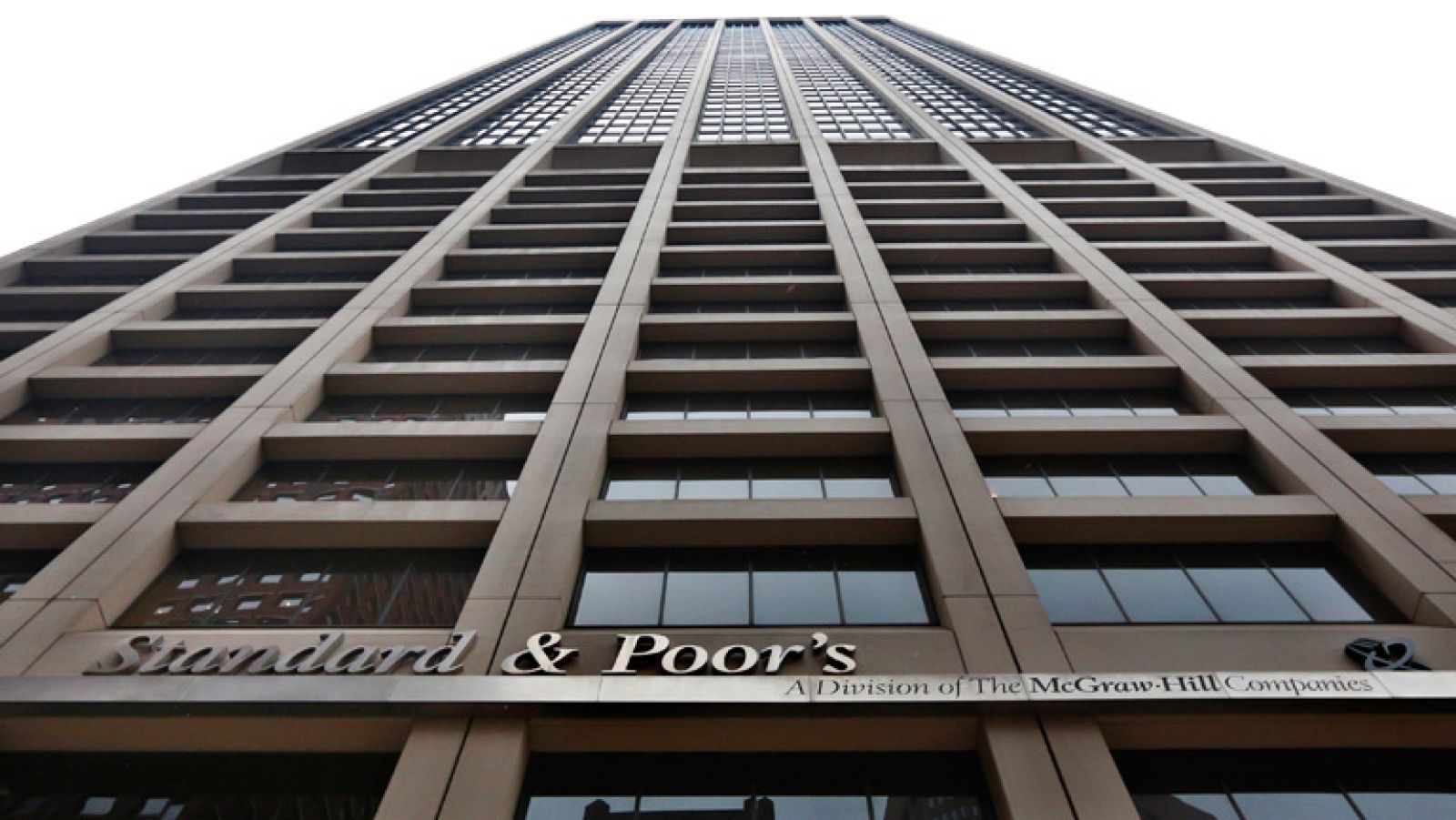 EE.UU. demanda a S&P por el estallido de la crisis y le reclama 5.000 millones de dólares