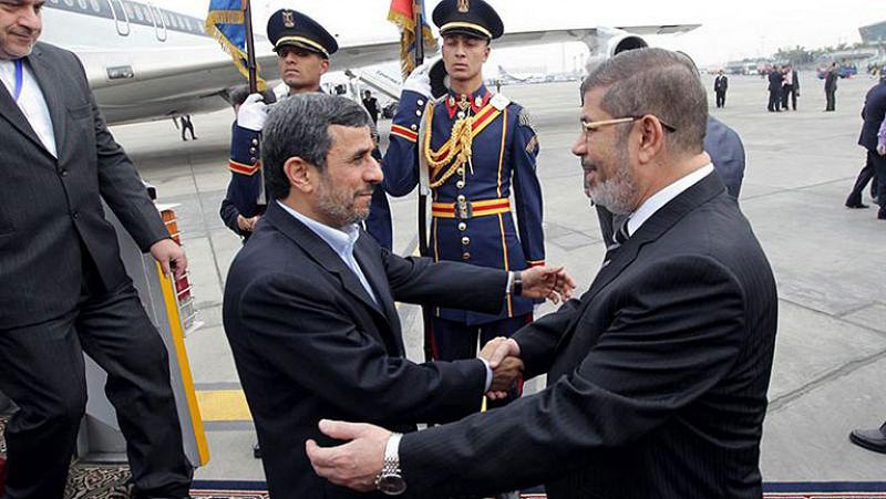 Ahmadineyad llega a Egipto en la primera visita de un presidente iraní desde 1979