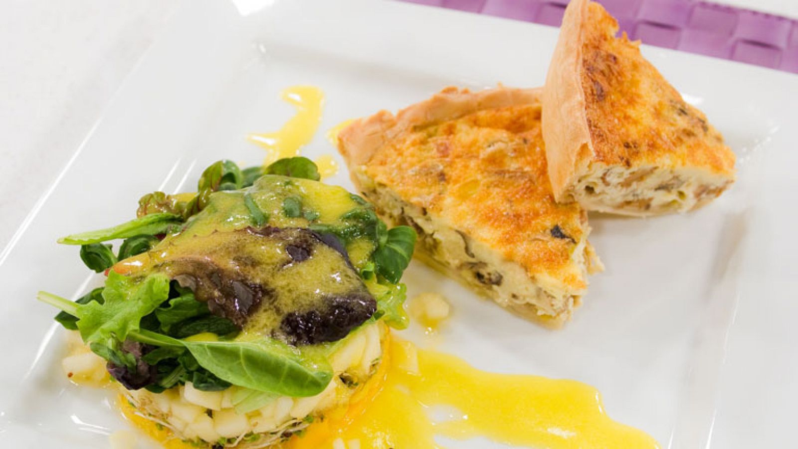 Saber cocinar - Quiché de setas y queso curado con ensalada de brotes tiernos
