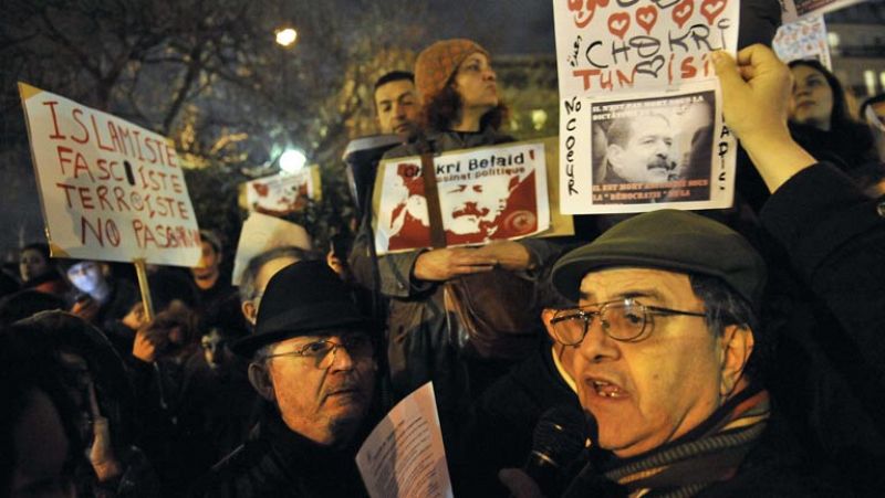 El primer ministro tunecino promete un nuevo Gobierno para frenar la ola de protestas