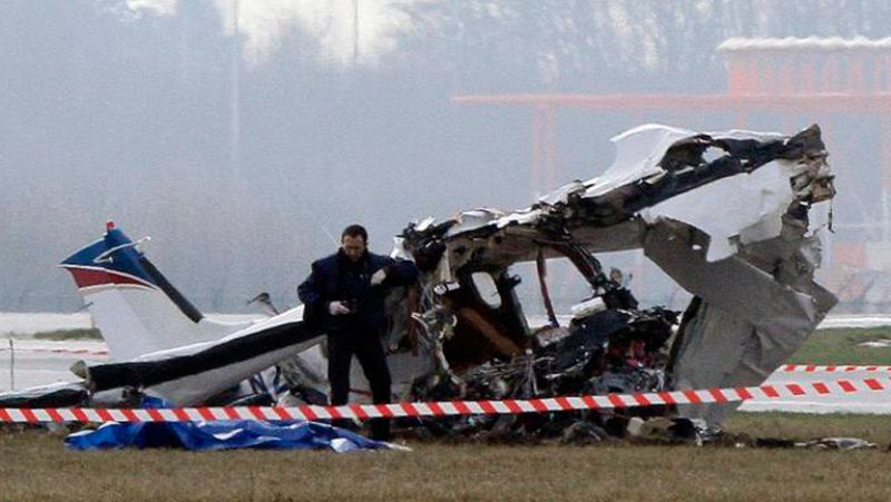 Mueren cinco personas, entre ellas tres niños, al estrellarse una avioneta en Bruselas