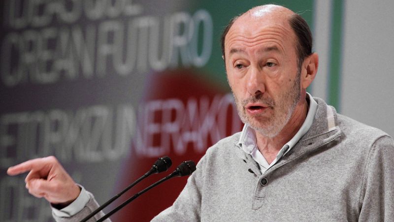 Rubalcaba pide una oficina antifraude y prohibir las donaciones de empresas a los partidos