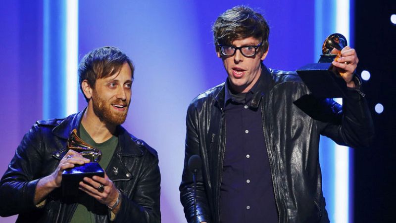 The Black Keys arrasan en la gala de los Grammy estadounidenses