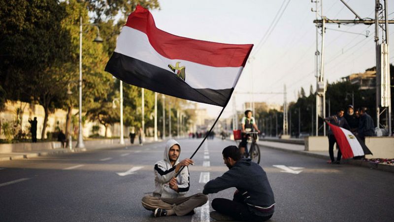 Miles de egipcios salen a la calle en el segundo aniversario de la caída de Mubarak