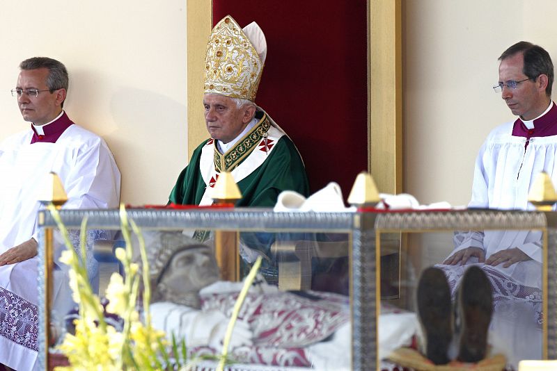 La renuncia del papa Benedicto XVI, la primera voluntaria desde la de Celestino V en 1294