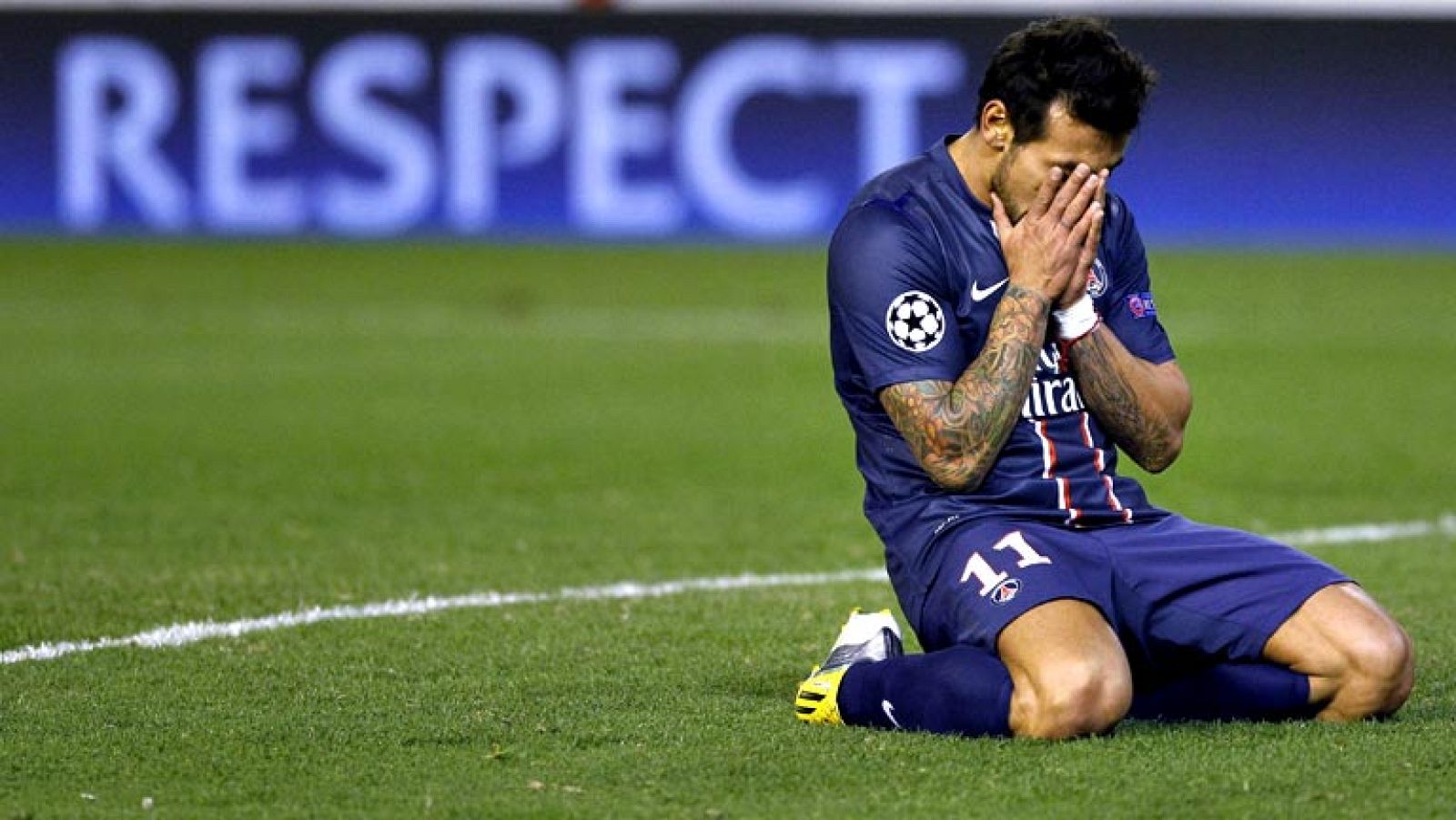 El París Saint Germain demostró su cartel de favorito en Mestalla y dejó la balanza inclinada a su favor para acceder a los cuartos de final de la Liga de Campeones, tras superar por 1-2 a un Valencia espeso en su juego que se mostró muy inferior al