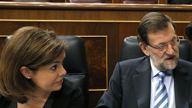 Rajoy dice que la ley de transparencia afectará a los partidos y Rubalcaba pide su dimisión