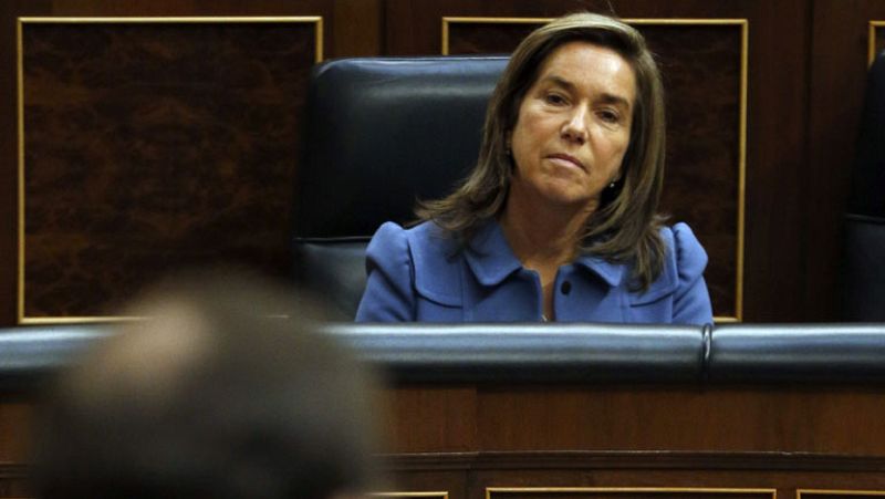 Ana Mato dice que no se plantea dimitir y que le responsabilizan de los actos de otra persona