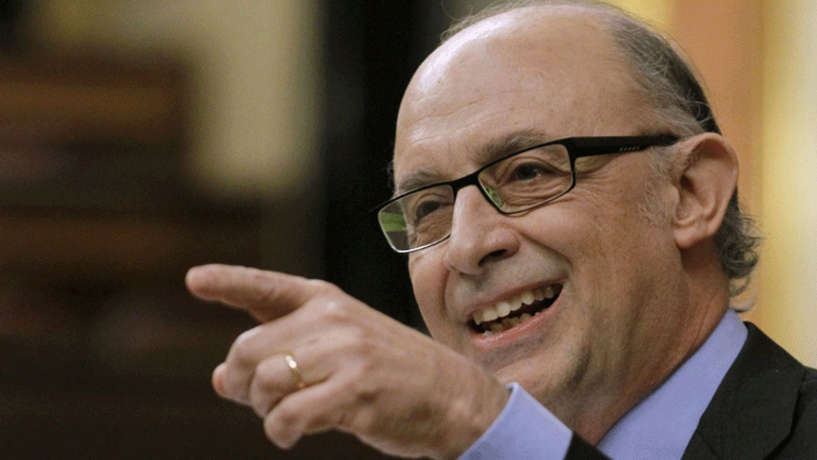 La portavoz socialista pide en el Congreso la dimisión del Ministro de Hacienda