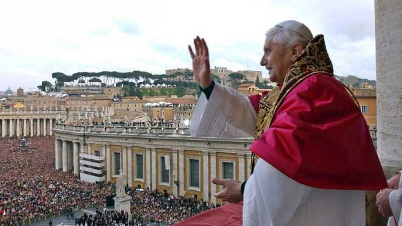 Informe Semanal analiza la renuncia del Papa