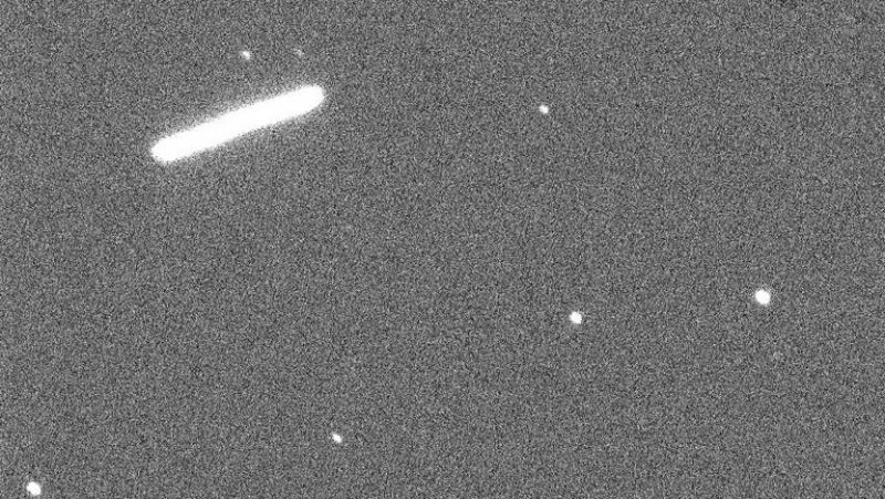 El asteroide 2012 DA14 pasa a 27.860 kilometros de la Tierra en el mayor acercamiento conocido