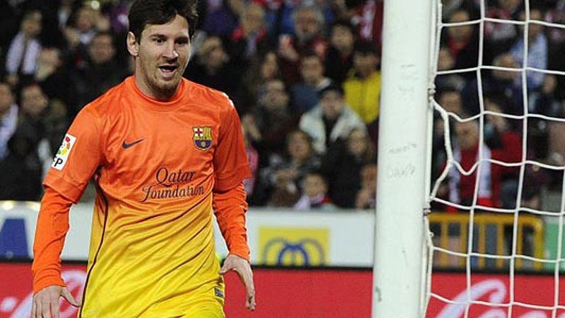 Messi festeja los 300 logrando la remontada del Barcelona en Granada