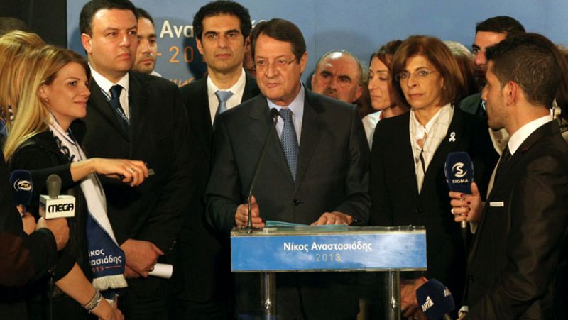 Conservadores y comunistas se enfrentarán en una segunda vuelta en Chipre