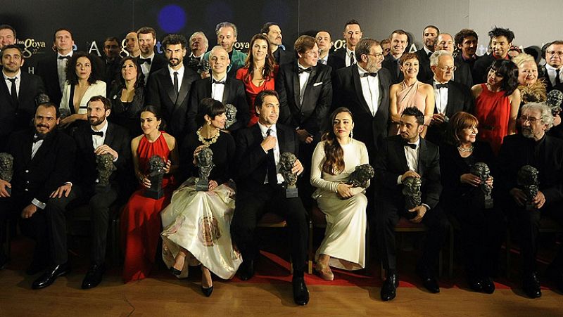 'Blancanieves' arrasa en los Goya con 10 premios, aunque Bayona le arrebata el de director