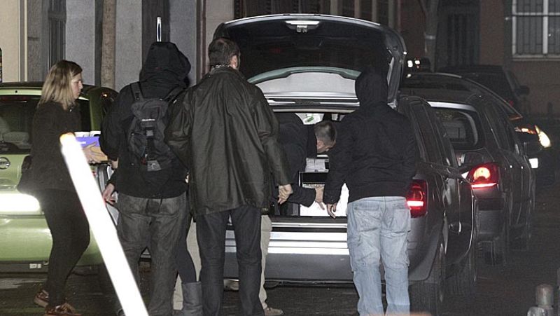 La Policía se incauta de material para "llenar diez furgones" en el registro a las sedes de Método 3