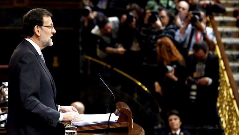 Rajoy anuncia un plan de empleo joven y una ley para controlar las cuentas de los partidos