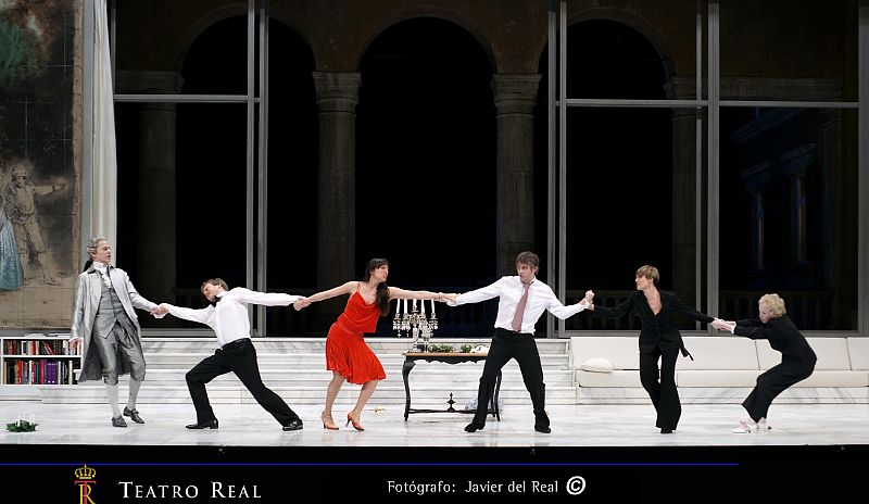 Haneke plantea en el Teatro Real un 'Così fan tutte' de Mozart prudente y reflexivo
