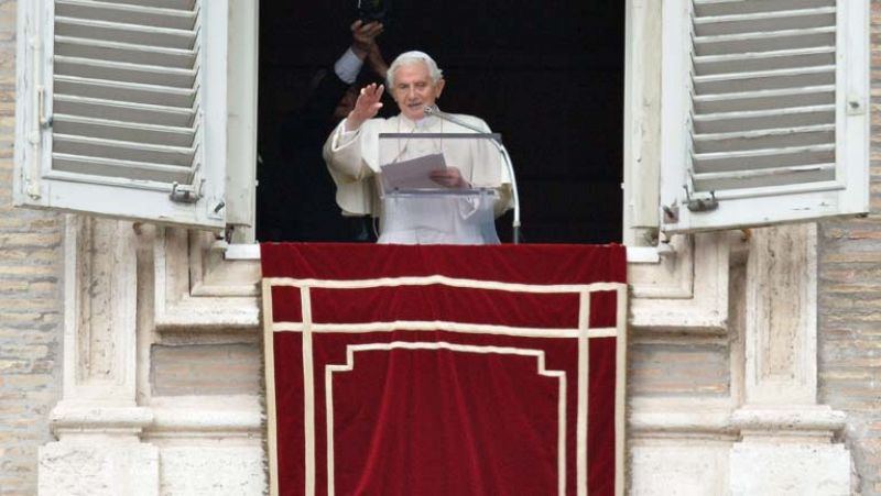 Benedicto XVI tendrá el título de 'papa emérito' o 'romano pontífice emérito'