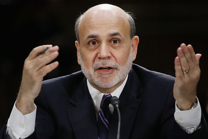 Bernanke defiende la política de la Reserva Federal de EE.UU. por el irregular ritmo de crecimiento