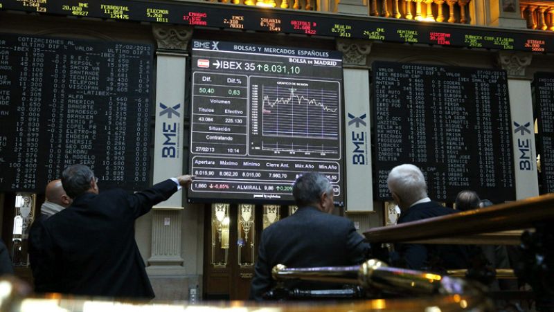 Las Bolsas europeas cierran en verde y baja la rentabilidad de los bonos españoles e italianos