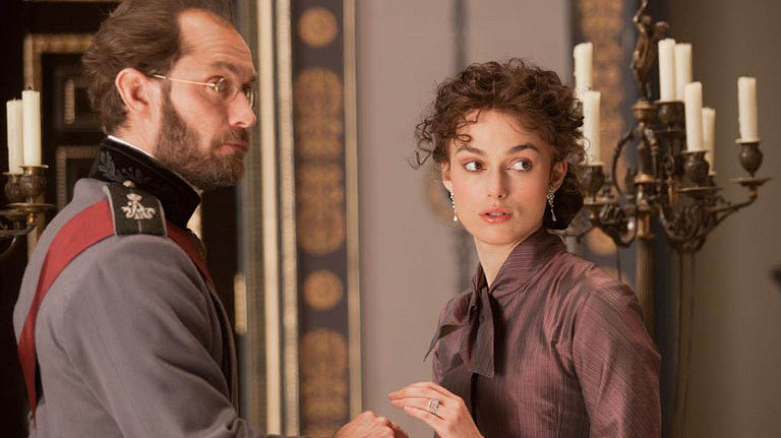 Cómo se hizo la película 'Anna Karenina' (Featurette) | Ver