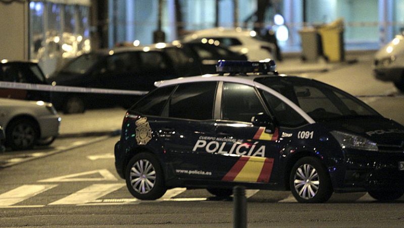 Los Tedax detonan un artefacto casero, que resultó ser falso, junto a un juzgado de Madrid