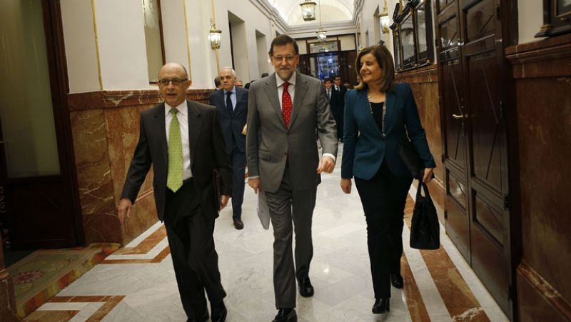 Rajoy no cambiará su política económica aunque reconoce que no tiene "efectos en la vida real"