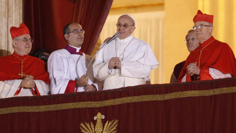El papa Francisco a los cardenales: "Que Dios os perdone por lo que habéis hecho"