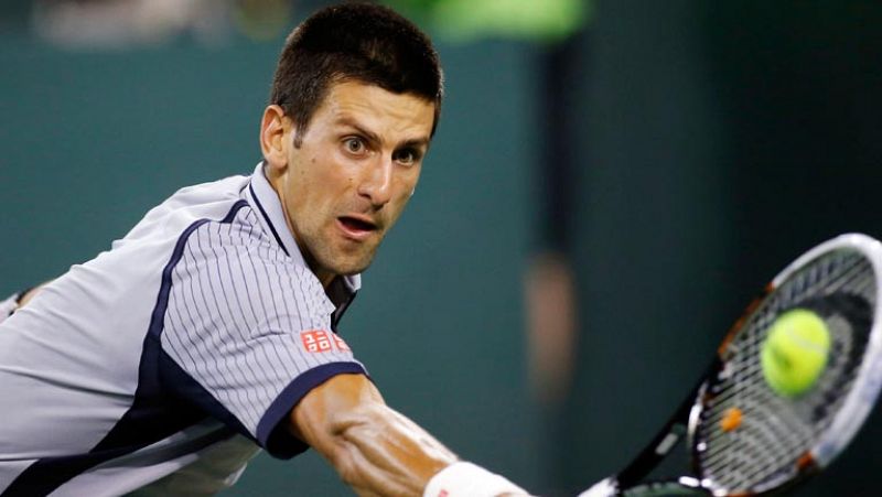 Djokovic se mete de madrugada en los cuartos de Indian Wells