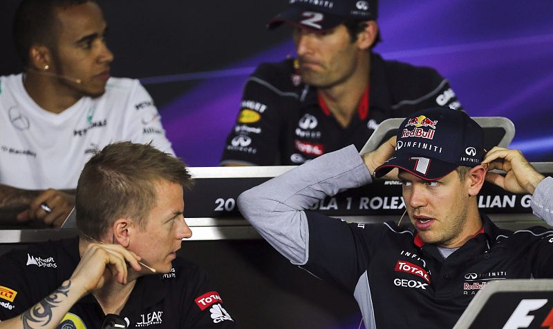 Vettel: "Los cambios en el reglamento son para intentar pararnos"