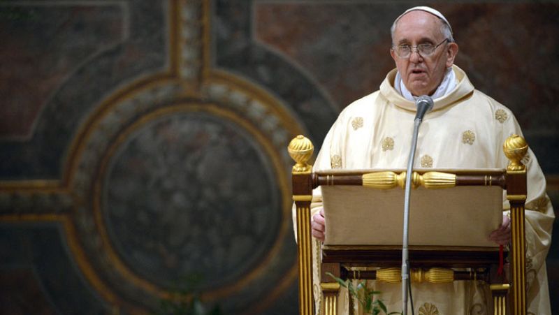 El papa en su primera misa: "La Iglesia no es más que una ONG compasiva si no profesa a Jesús"