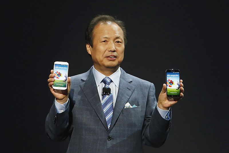 Samsung ataca con un nuevo Galaxy S4 más grande y ligero